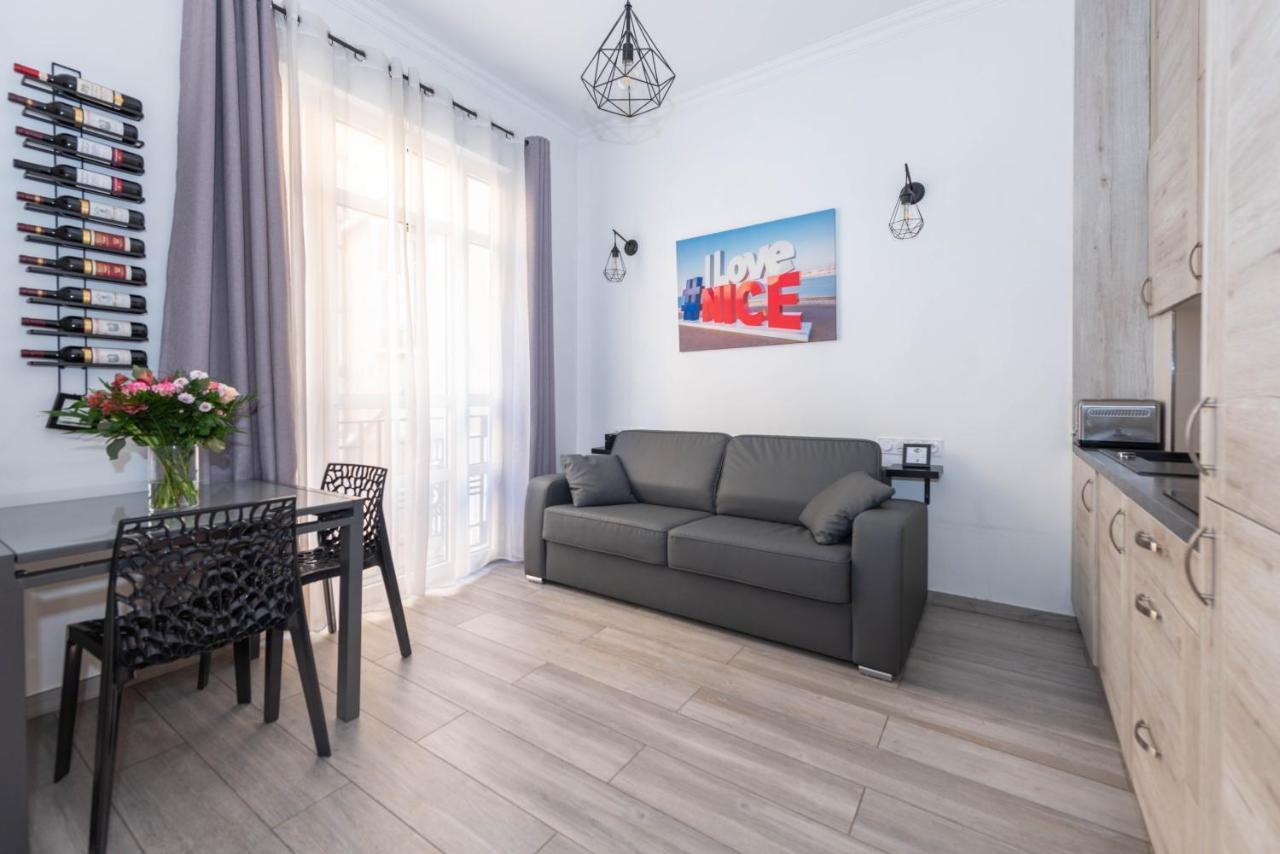 Nice Centre Flat - Modern, Quiet And Brand New Екстериор снимка