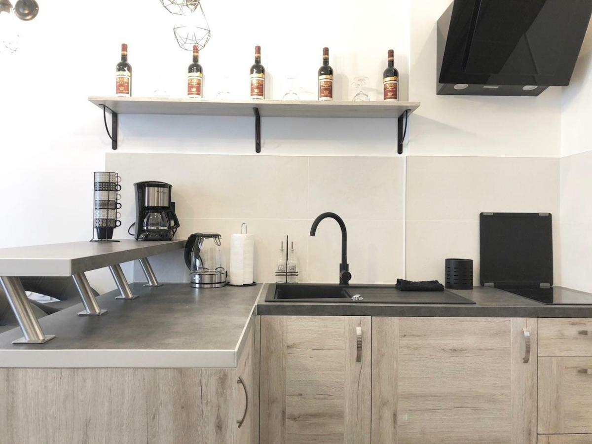 Nice Centre Flat - Modern, Quiet And Brand New Екстериор снимка